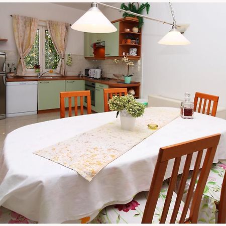 Apartments Ruza Примоштен Экстерьер фото