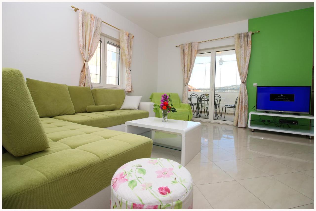 Apartments Ruza Примоштен Экстерьер фото
