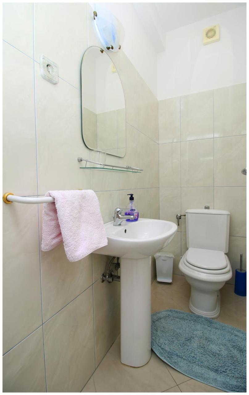 Apartments Ruza Примоштен Экстерьер фото