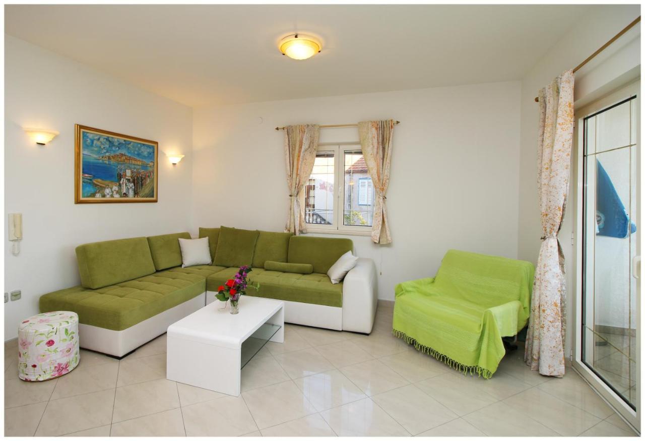 Apartments Ruza Примоштен Экстерьер фото