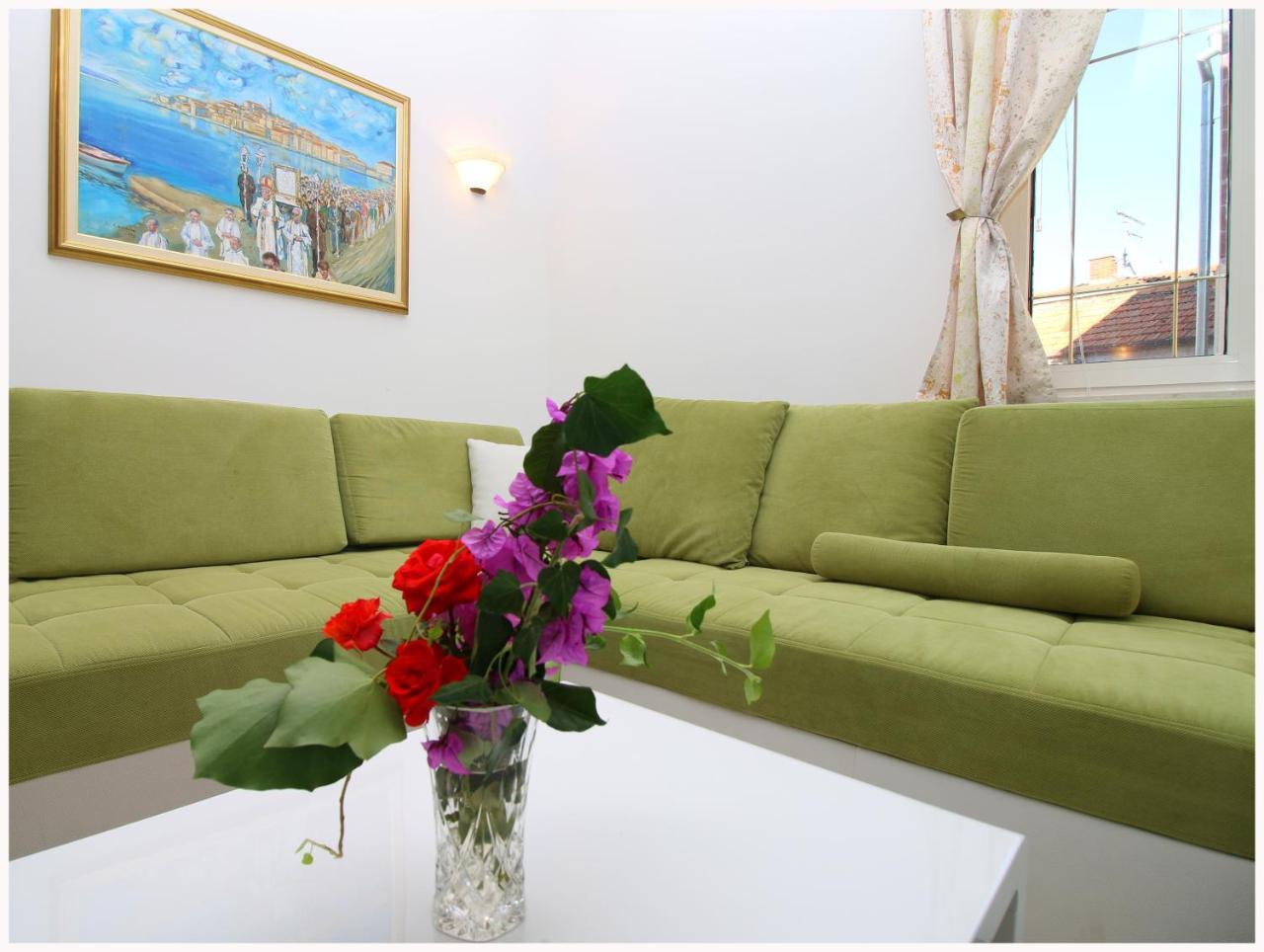 Apartments Ruza Примоштен Экстерьер фото